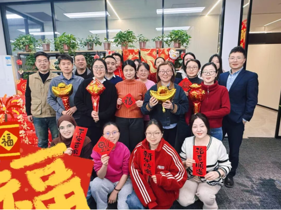 策馬揚(yáng)鞭筑絲路 匠心智造向未來 —— 科迅機(jī)械2026丙午馬年新春賀詞